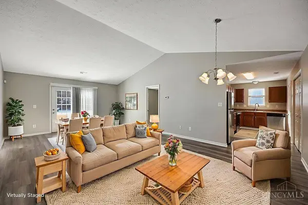 6352 Lakota Meadows Dr, Liberty Twp, OH 45044