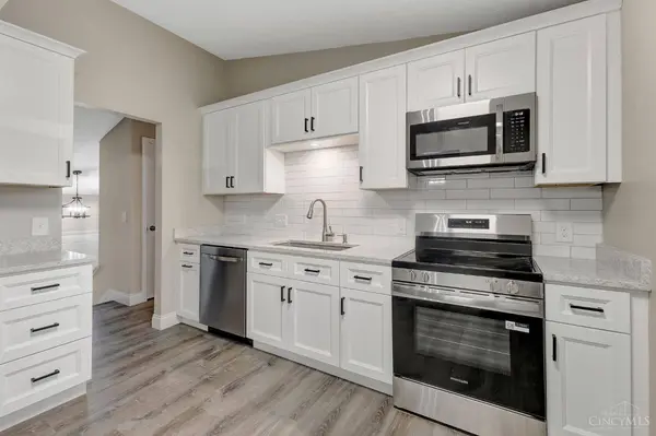 5562 Greenwillow Cir, West Chester, OH 45069