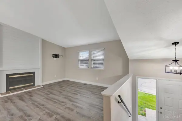 5562 Greenwillow Cir, West Chester, OH 45069
