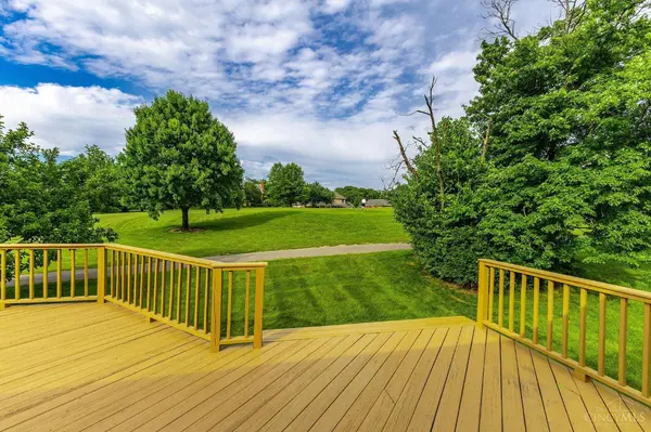 5562 Greenwillow Cir, West Chester, OH 45069
