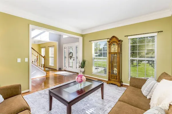7367 Sussex Dr, West Chester, OH 45069