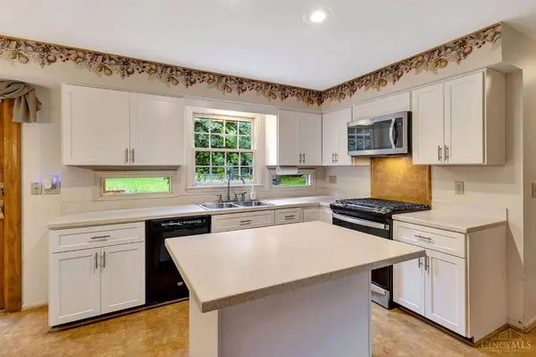 7307 Mallard Dr, West Chester, OH 45069