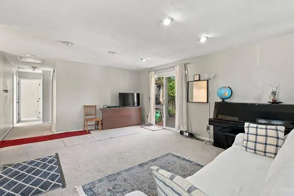 5686 Farm Field Dr, Deerfield Twp., OH 45040