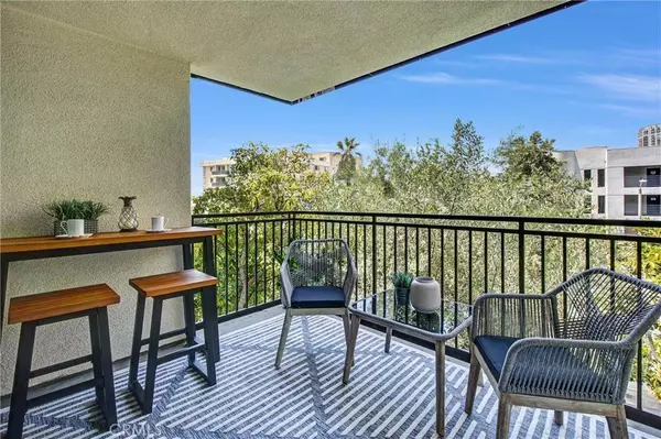 1340 S Beverly Glen BLVD #113, Los Angeles, CA 90024