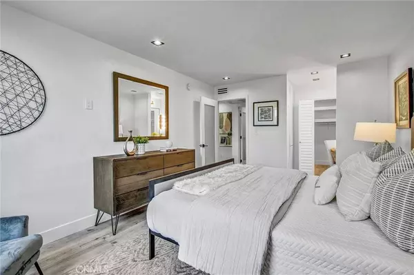 1340 S Beverly Glen BLVD #113, Los Angeles, CA 90024