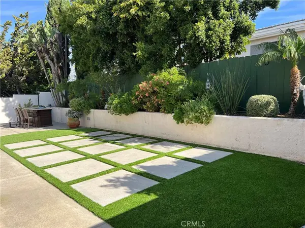 4061 Salacia, Irvine, CA 92620