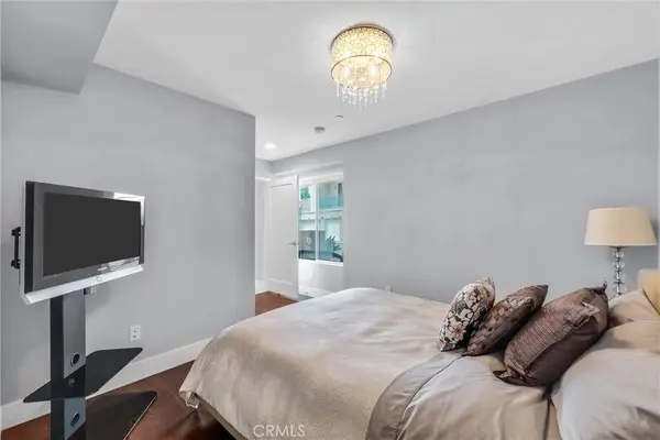 89 Lennox, Irvine, CA 92612