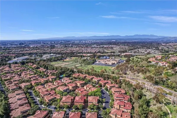 57 Gingerwood, Irvine, CA 92603