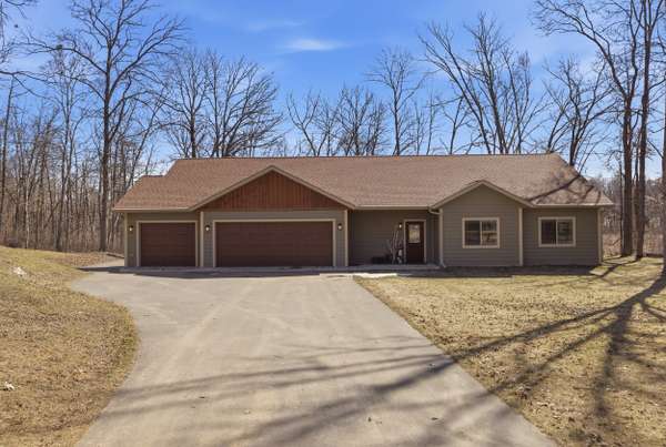 8393 Flower Trl, Pequot Lakes, MN 56472-4083