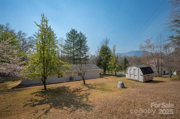 163 Woodland DR, Columbus, NC 28722