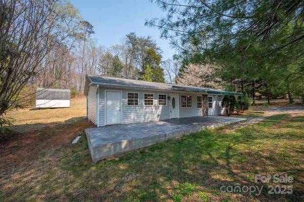 163 Woodland DR, Columbus, NC 28722