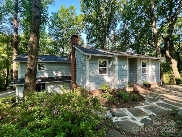 1463 Carolina DR, Tryon, NC 28782