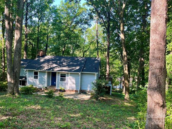 1463 Carolina DR, Tryon, NC 28782