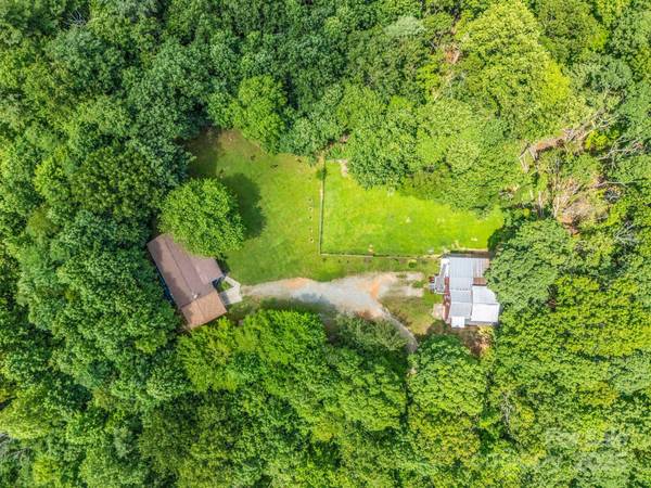 2430 2434 Mountain Page RD, Saluda, NC 28773