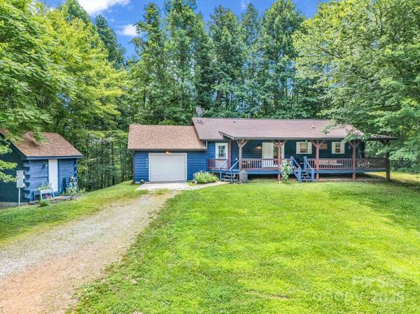 2430 2434 Mountain Page RD, Saluda, NC 28773