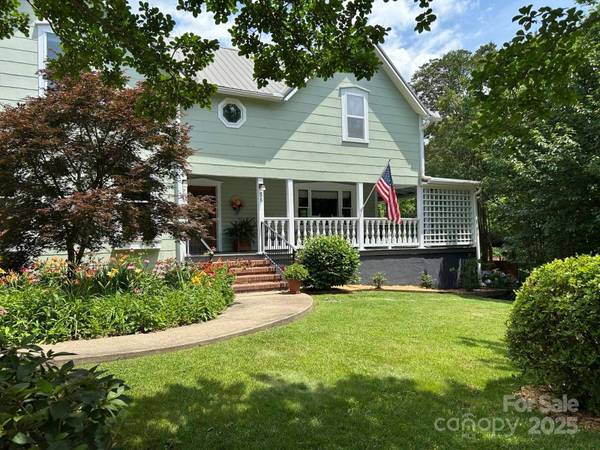 55 Lanier ST, Tryon, NC 28782