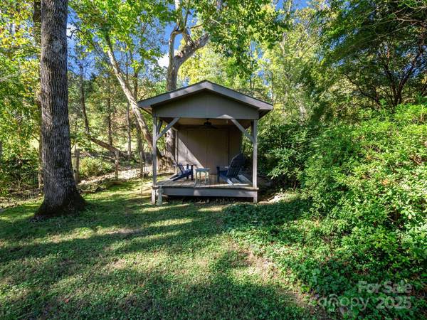 821 Warrior DR, Tryon, NC 28782