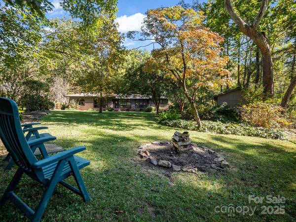 821 Warrior DR, Tryon, NC 28782