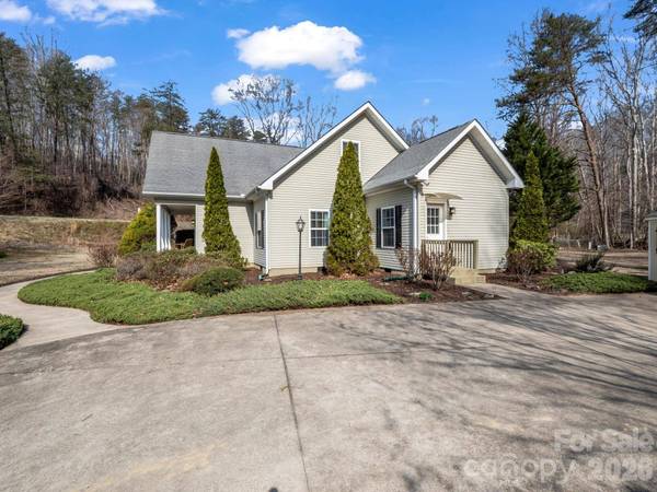 19 Lynnbrook WAY, Columbus, NC 28722