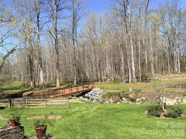 1941 Landrum RD, Columbus, NC 28722