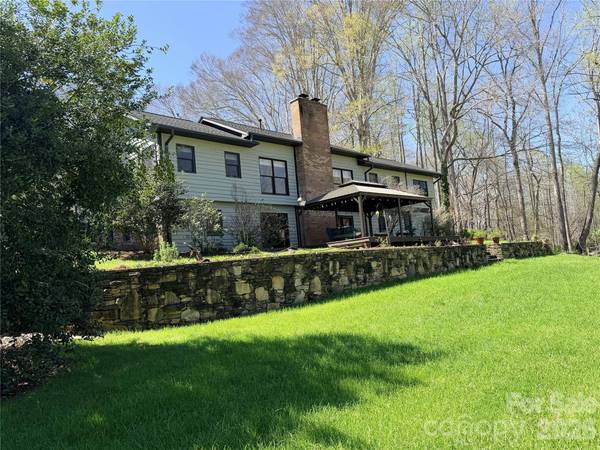 1941 Landrum RD, Columbus, NC 28722