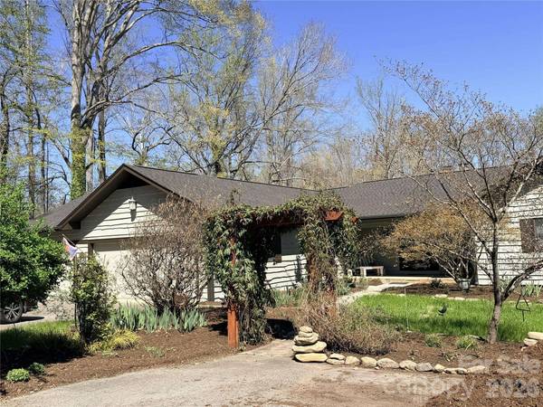 1941 Landrum RD, Columbus, NC 28722