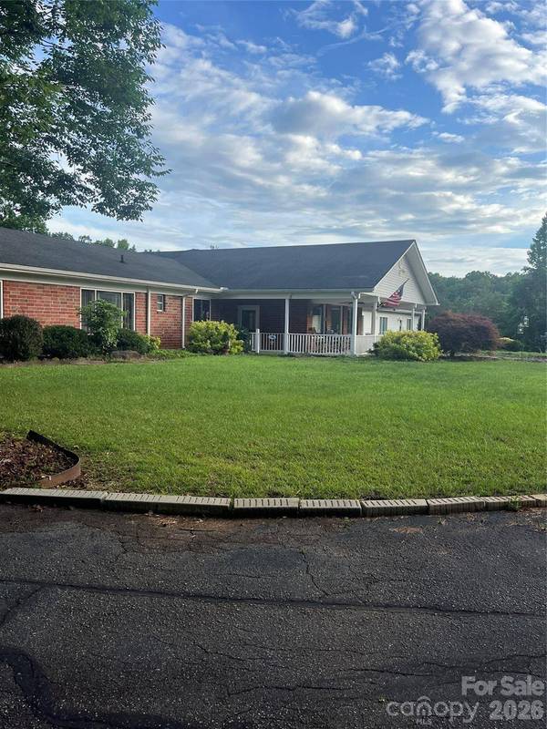 354 Woodland DR, Columbus, NC 28722