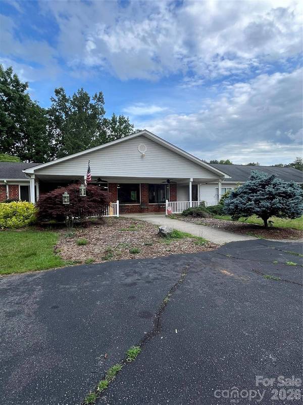 354 Woodland DR, Columbus, NC 28722