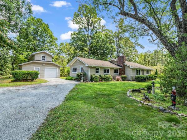10 Deer Run LN, Columbus, NC 28722