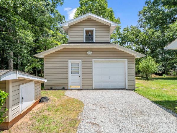 10 Deer Run LN, Columbus, NC 28722