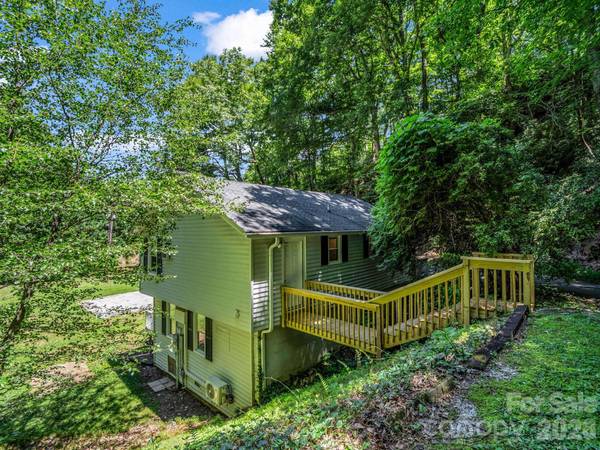 102 Little House RD, Tryon, NC 28782