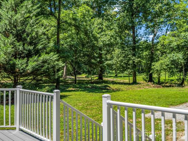 102 Little House RD, Tryon, NC 28782