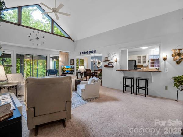 390 Mountain Laurel DR, Columbus, NC 28722
