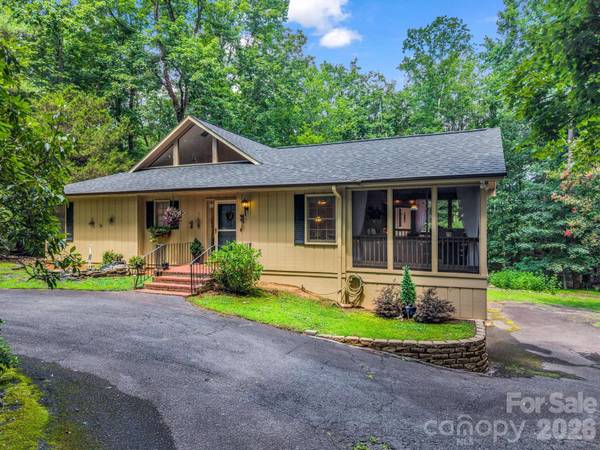390 Mountain Laurel DR, Columbus, NC 28722
