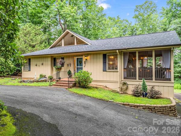 390 Mountain Laurel DR, Columbus, NC 28722