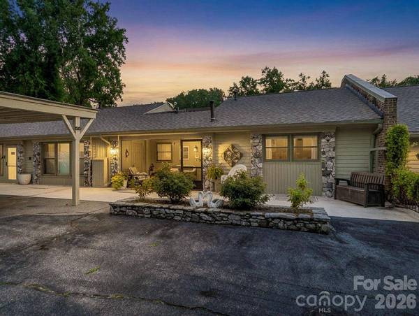 251 Carolina DR #10A, Tryon, NC 28782