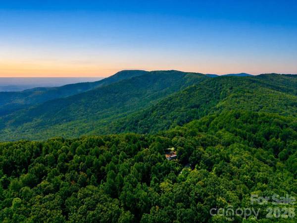327 Summit RD, Tryon, NC 28782
