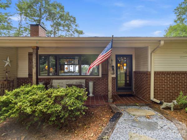 327 Summit RD, Tryon, NC 28782