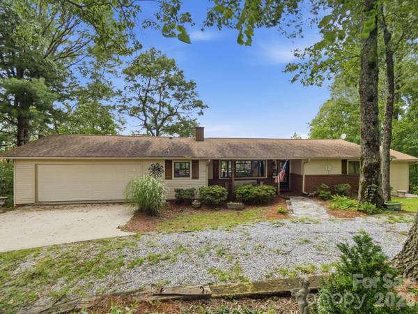 327 Summit RD, Tryon, NC 28782