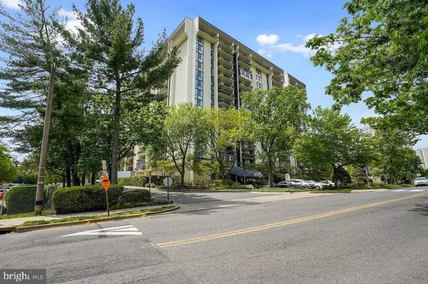 5300 HOLMES RUN PKWY #914, Alexandria, VA 22304