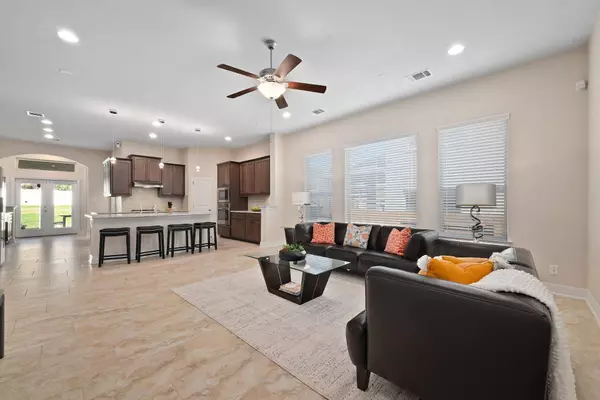 6321 Llano Stage TRL, Austin, TX 78738