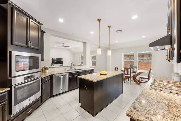 5604 Rio Chama CV, Austin, TX 78738