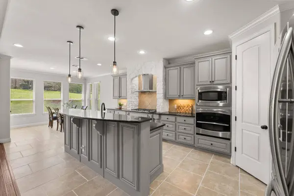 106 Princes CT, Austin, TX 78738