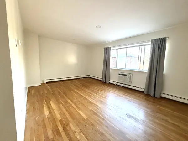 6037 Delafield Ave #3, New York, NY 10471-1801
