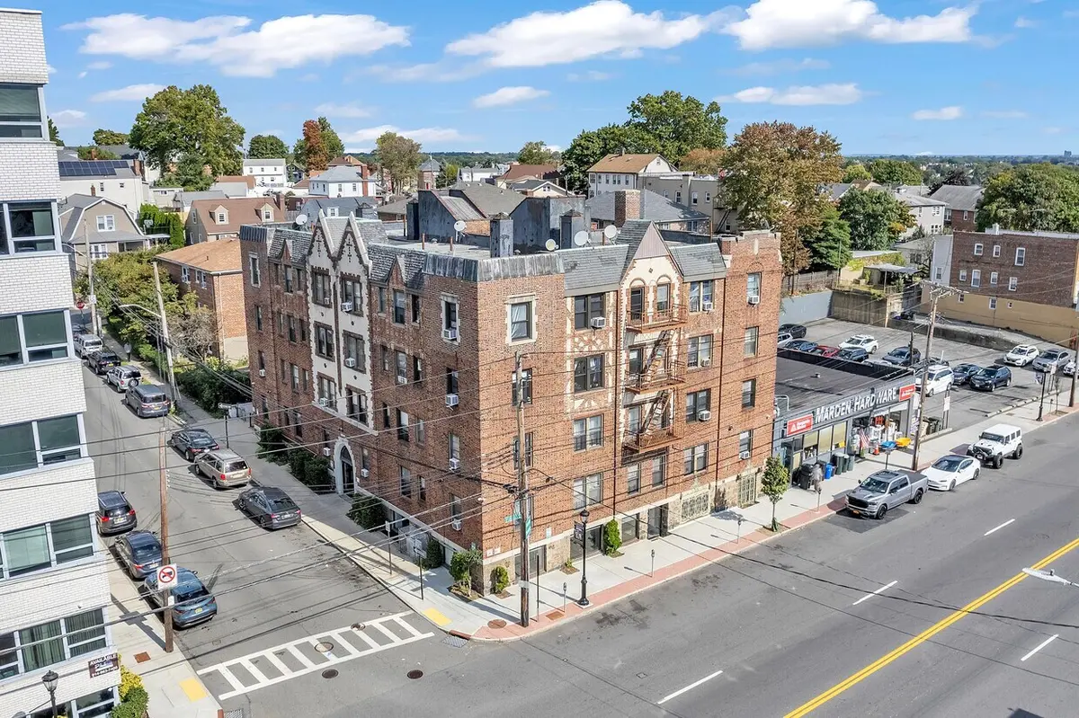 737 Yonkers Ave, Yonkers, NY 10704-2028
