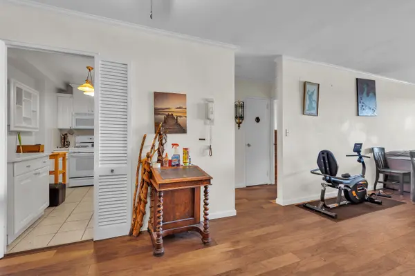 2575 Palisade Ave #6C, Bronx, NY 10463-6100
