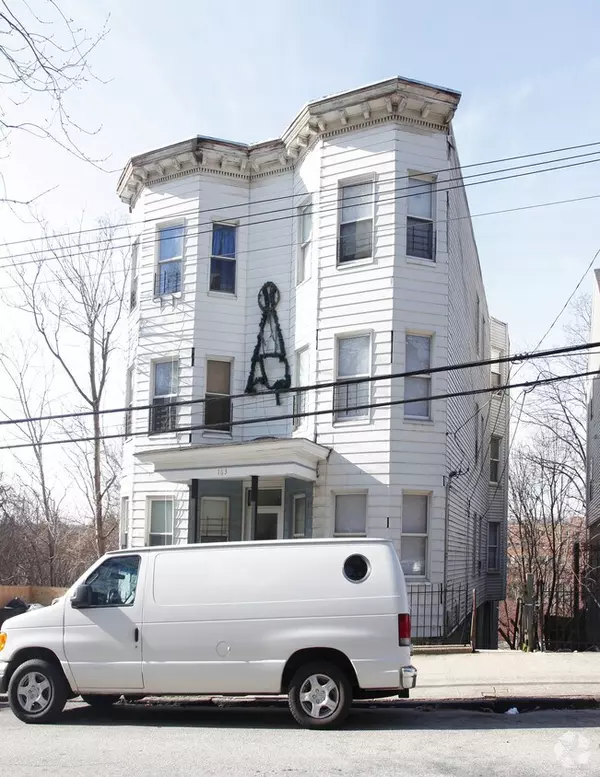 163 Stanley Pl, Yonkers, NY 10705