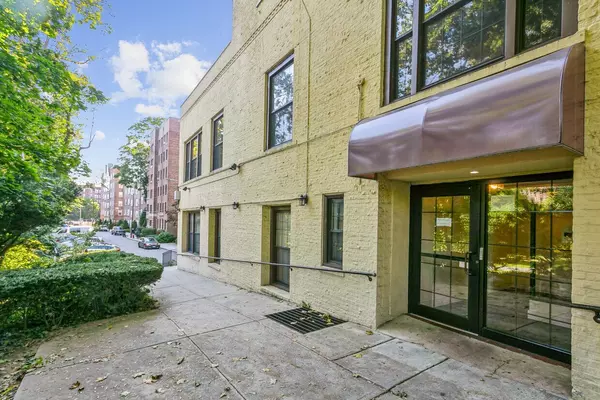 Bronxville, NY 10708-2635,25 Pondfield Rd W