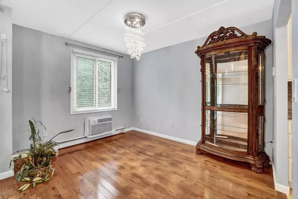 128 Colonial Pkwy #3E, Yonkers, NY 10710