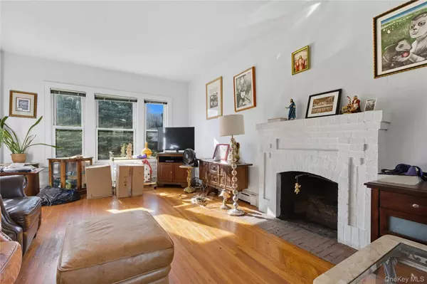 419 Palmer RD, Yonkers, NY 10701